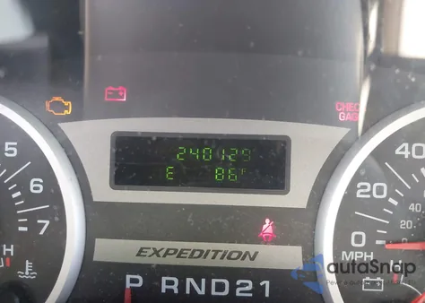 2005 Ford Expedition Xlt from USA, damaged, VIN 1FMPU15505LA18268